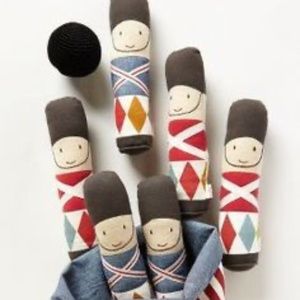 Maileg bowling set soldiers